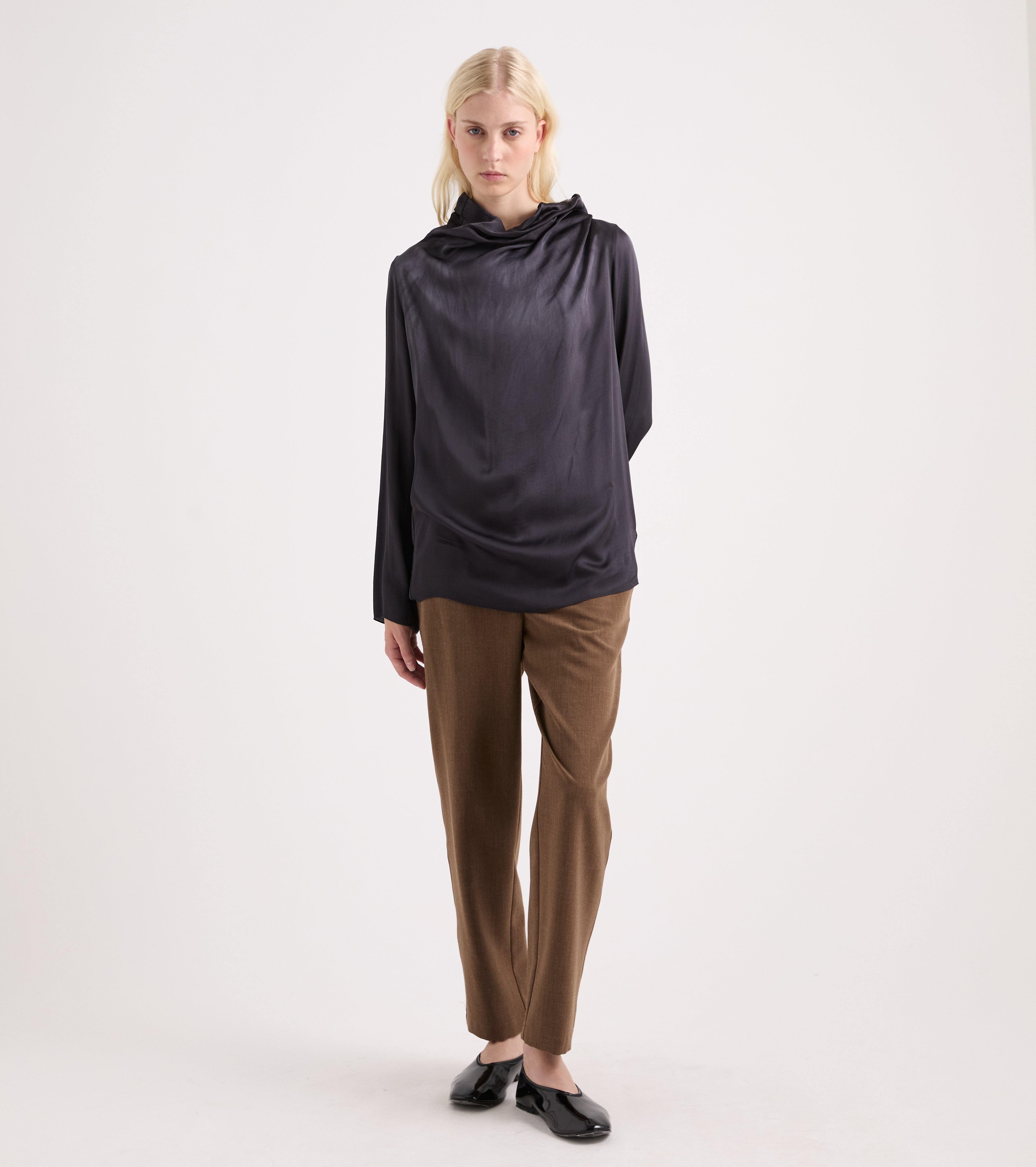 Blusa de viscosa con mangas largas color pizarra