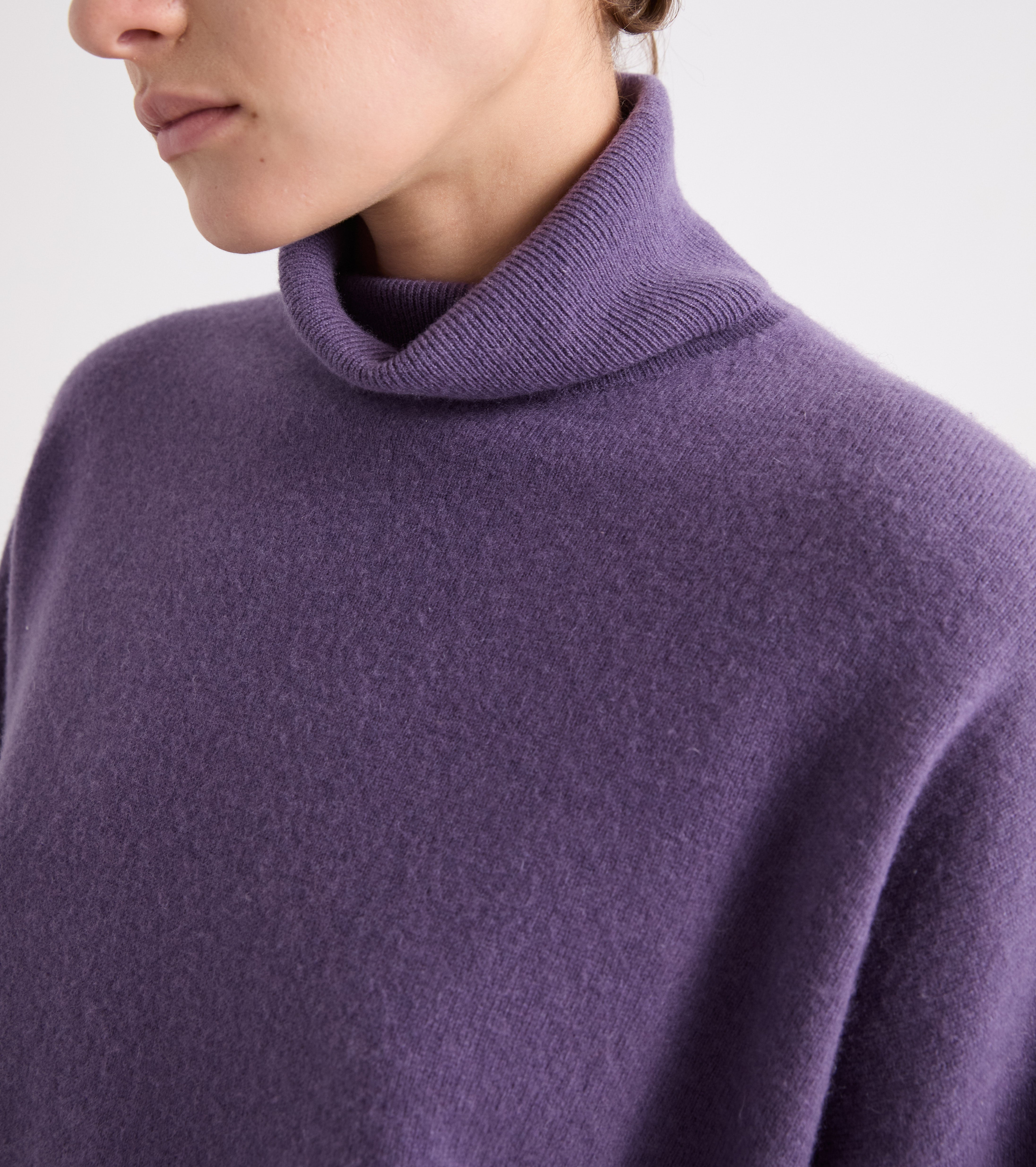 Jersey de cuello alto en mezcla de cachemira color iris