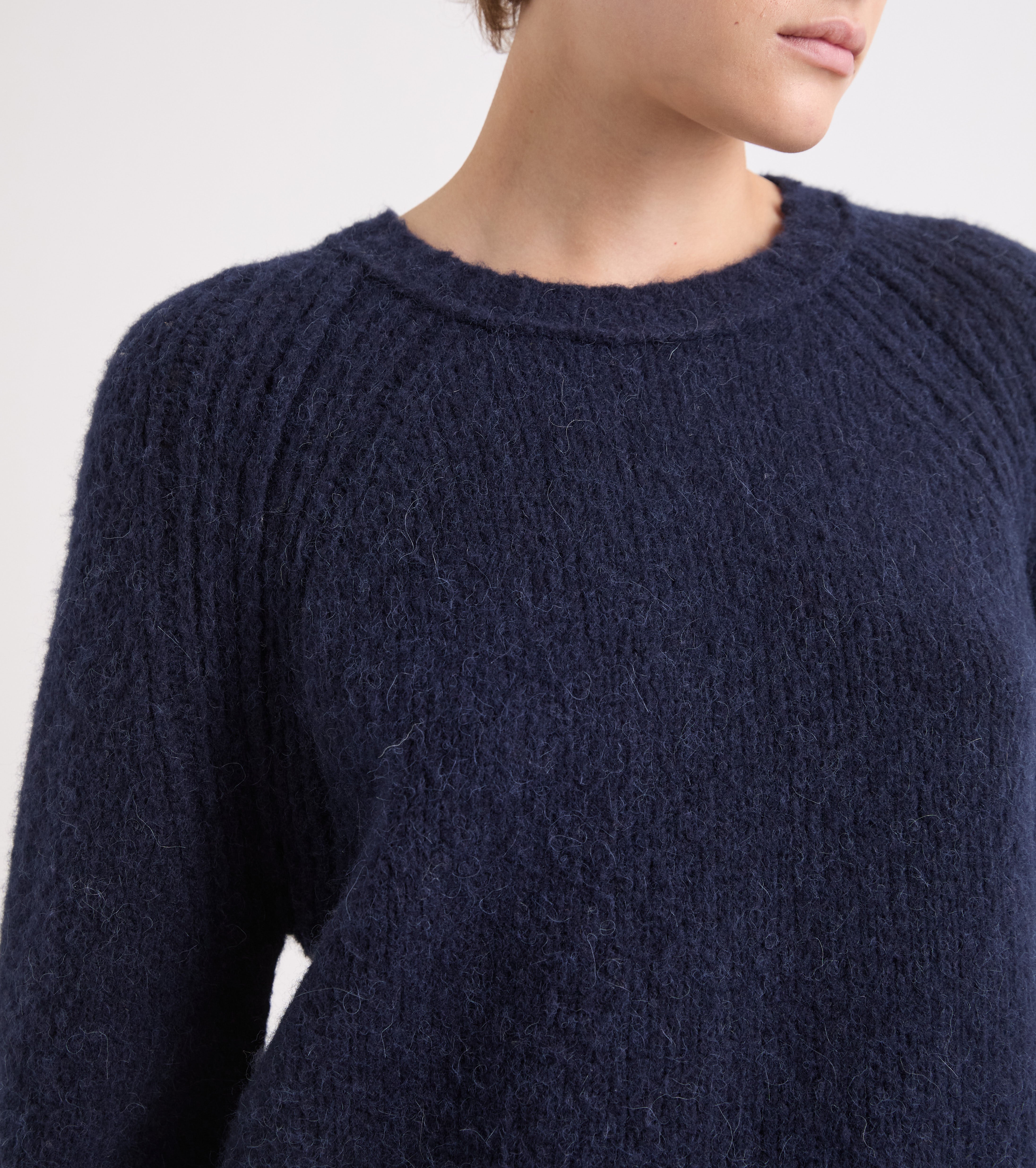 Jersey de cuello redondo en mezcla de alpaca azul aterciopelada