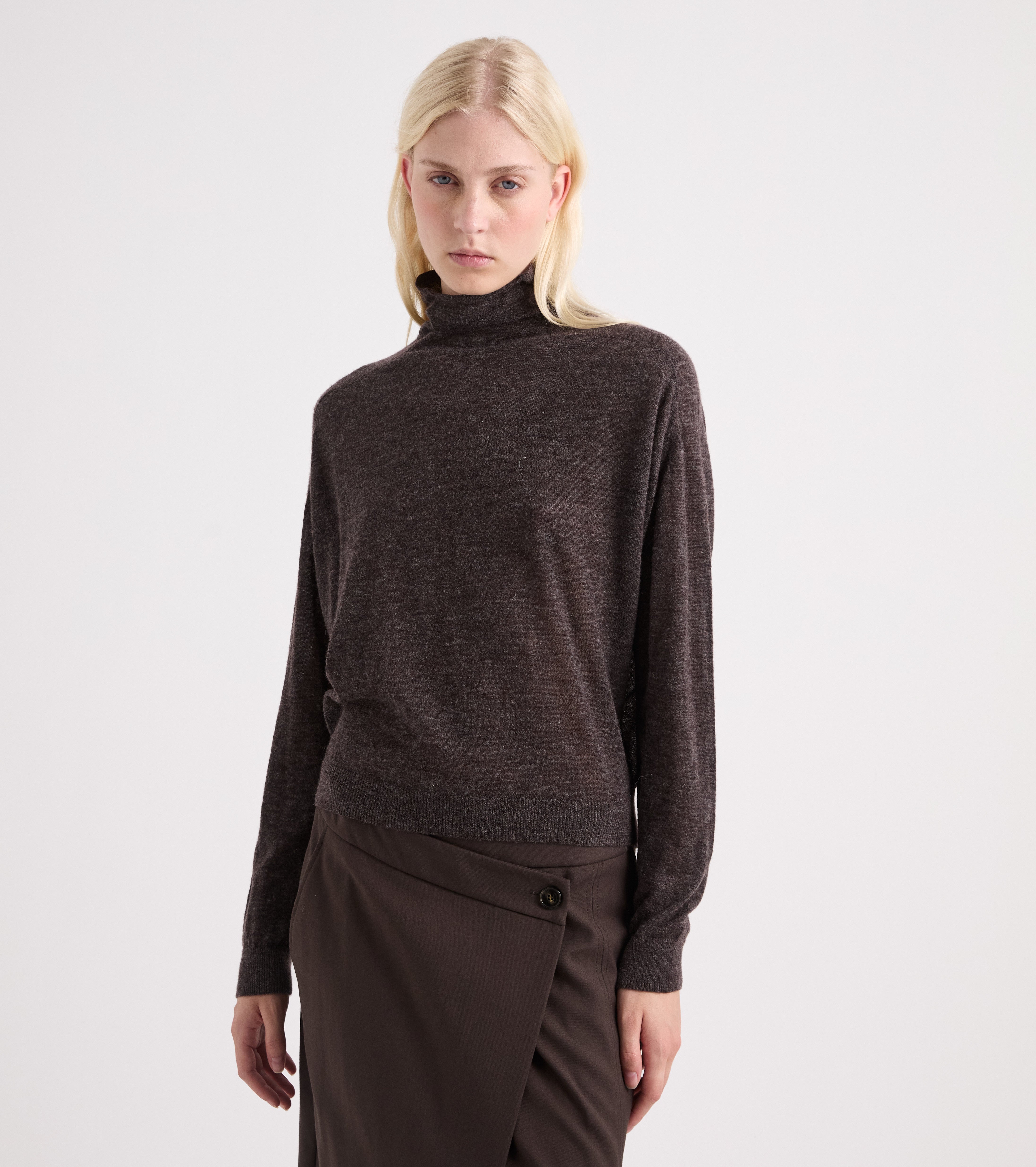 Maglia in misto lana con collo alto blue