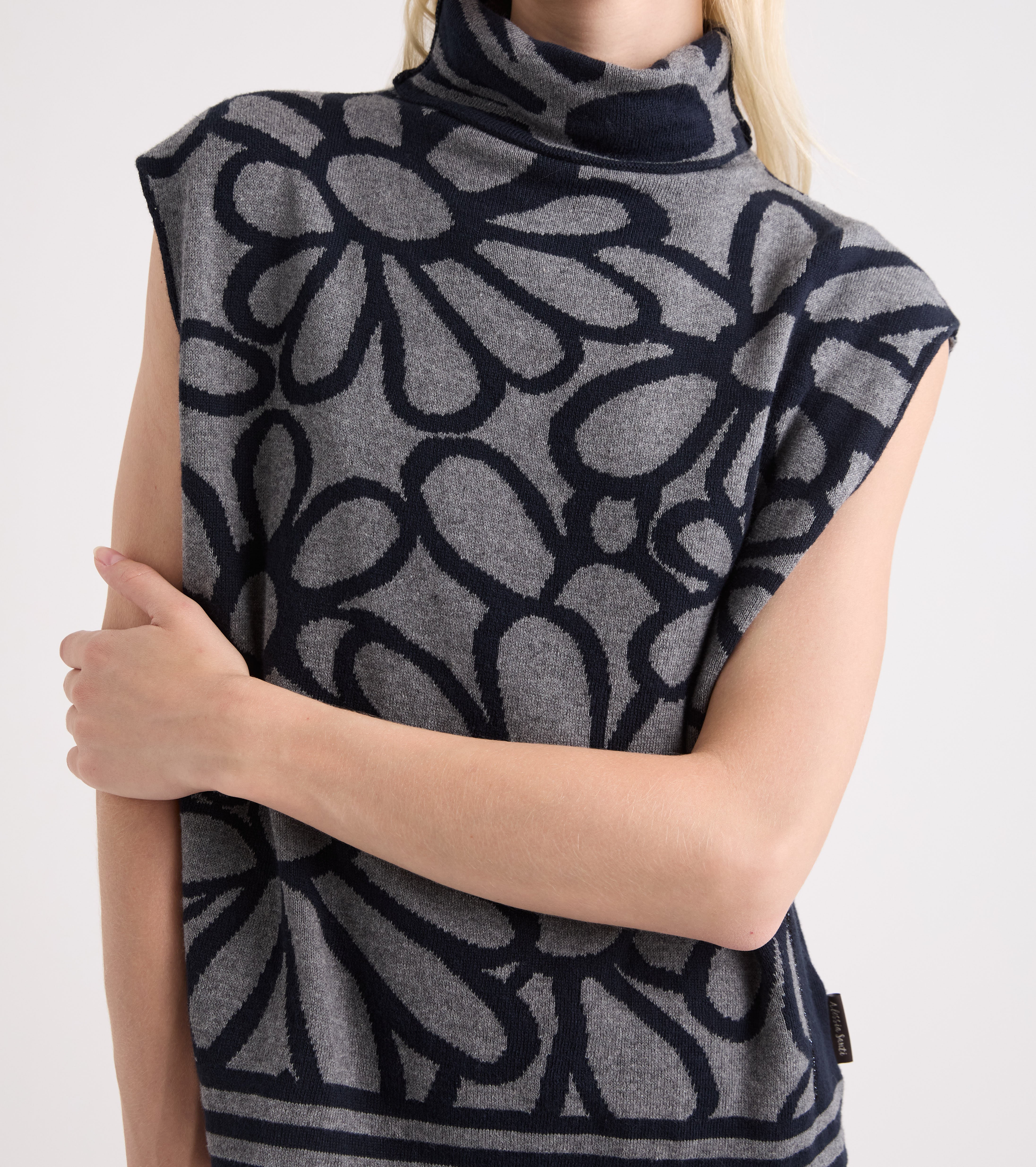 Top de punto en mezcla de lana azul marino y gris