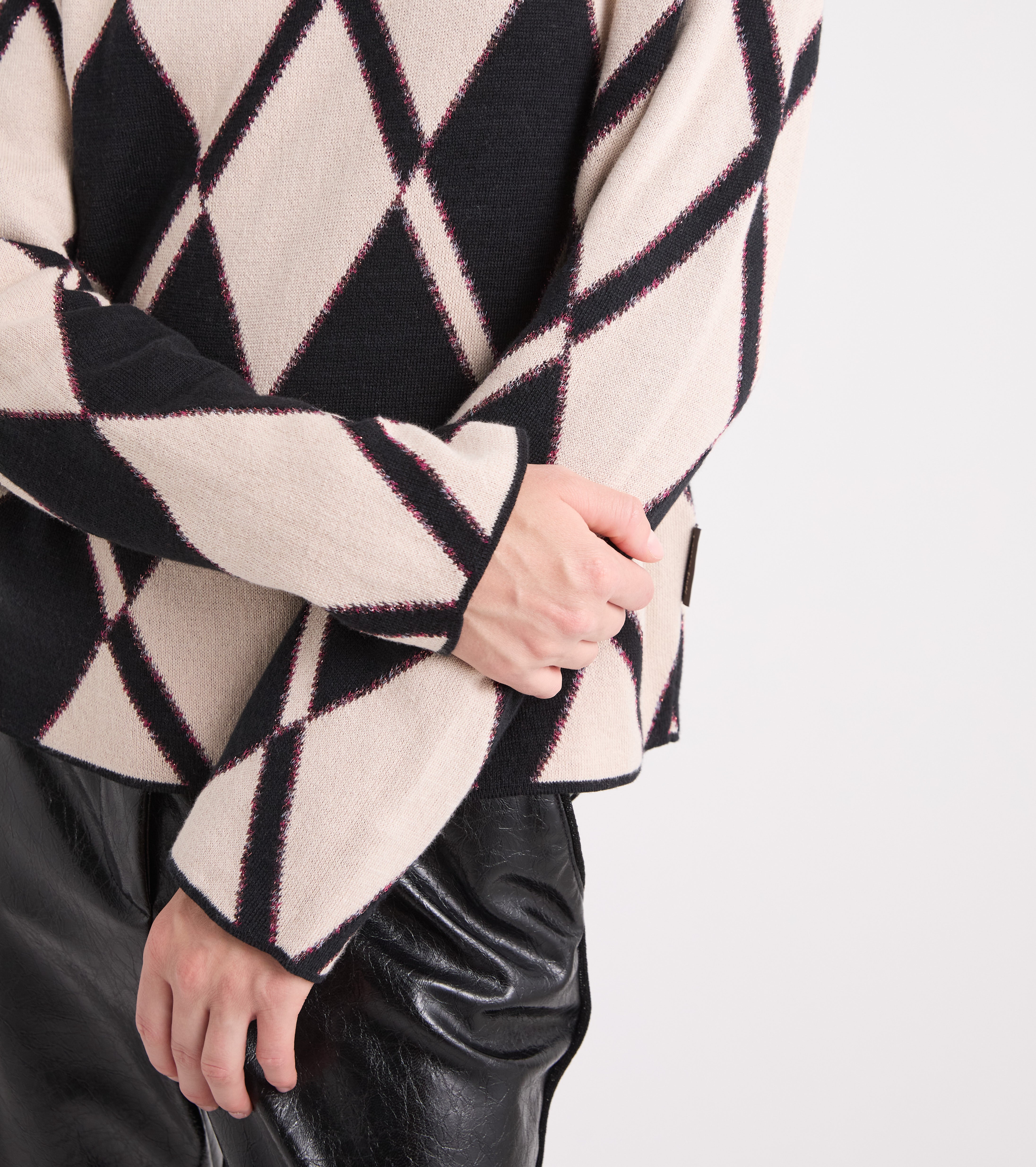 Jersey de cuello alto de mezcla de lana, negro y beige