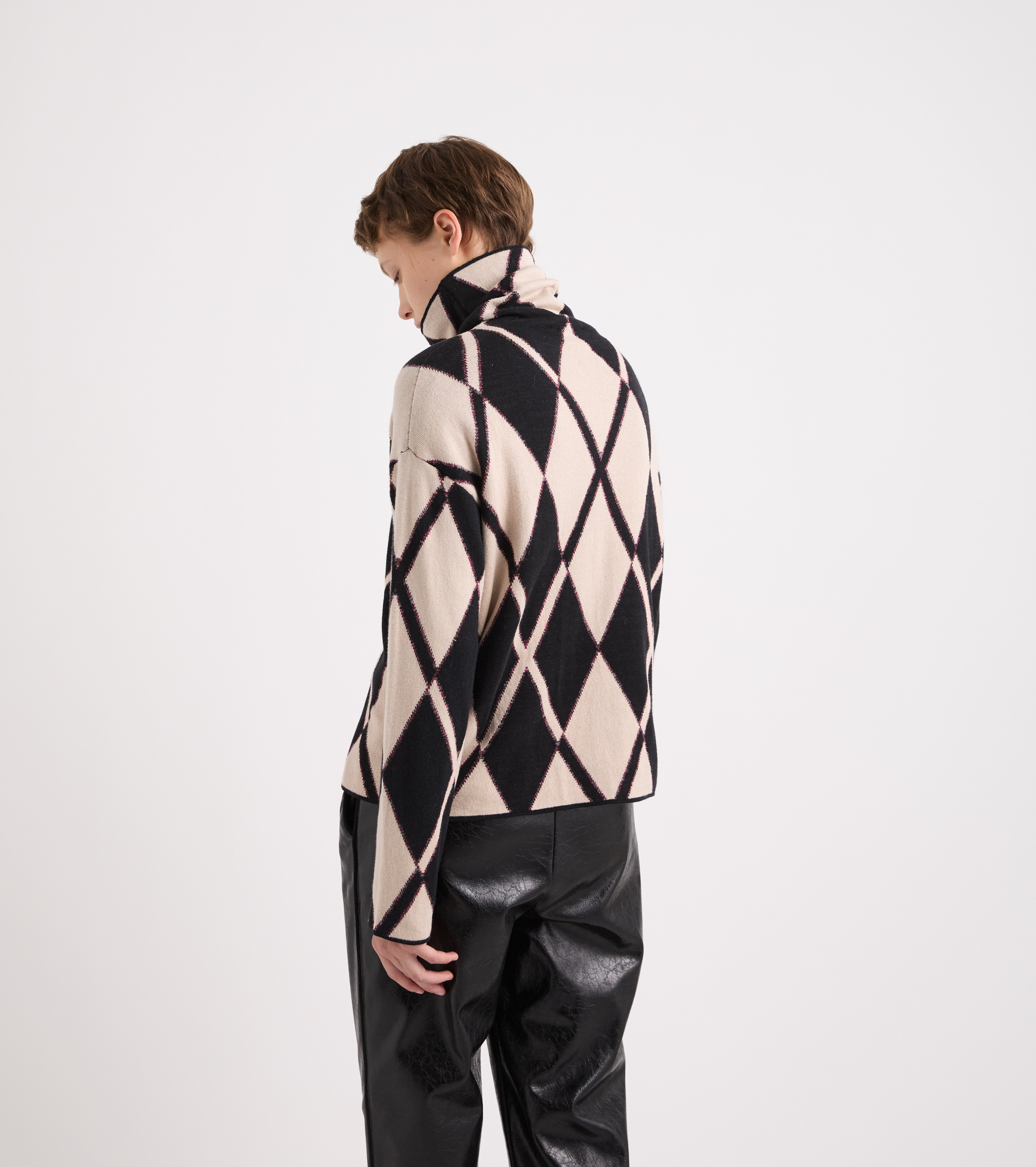 Jersey de cuello alto de mezcla de lana, negro y beige
