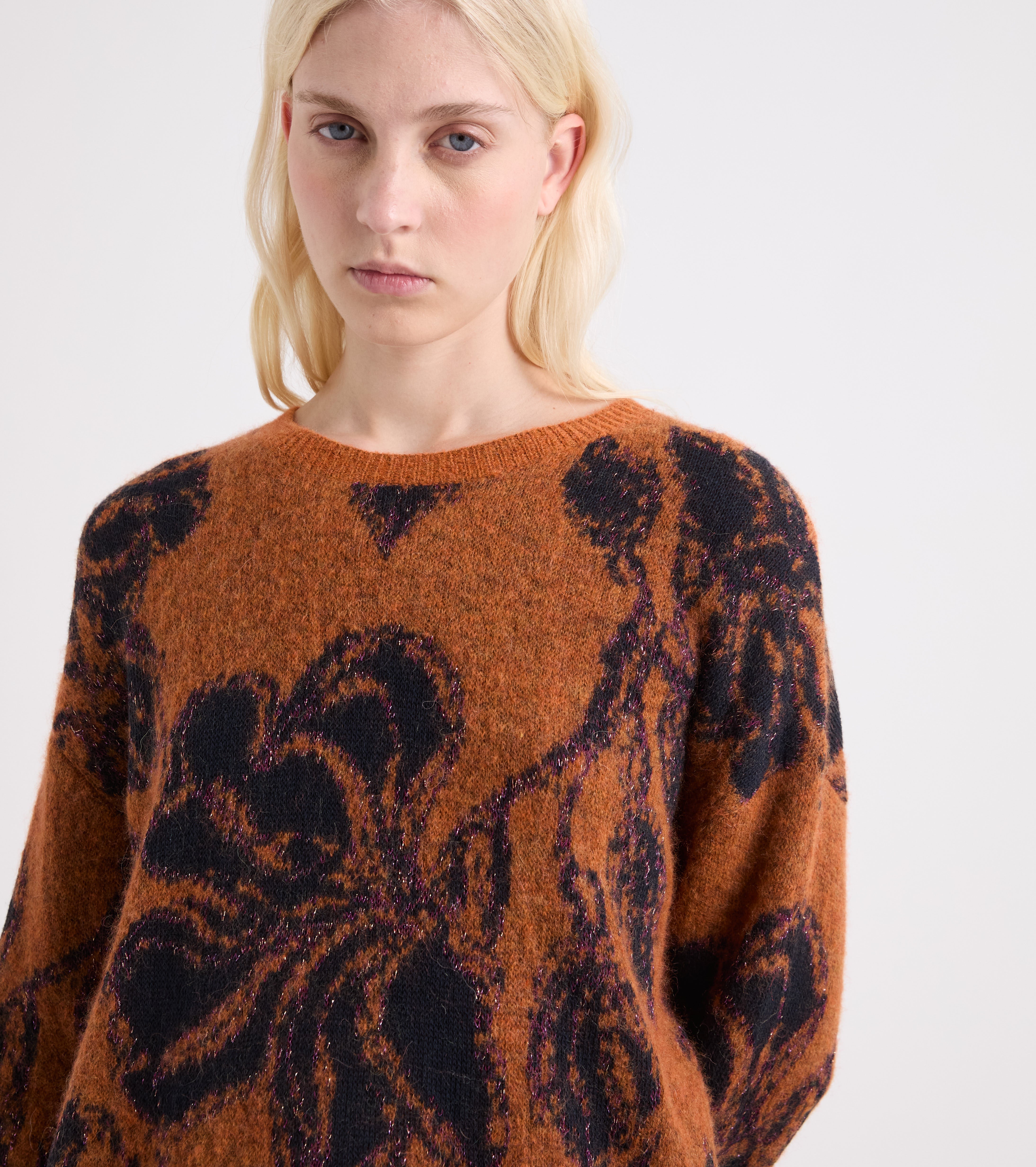 Jersey floral de mezcla de alpaca y lana, en color naranja y azul marino