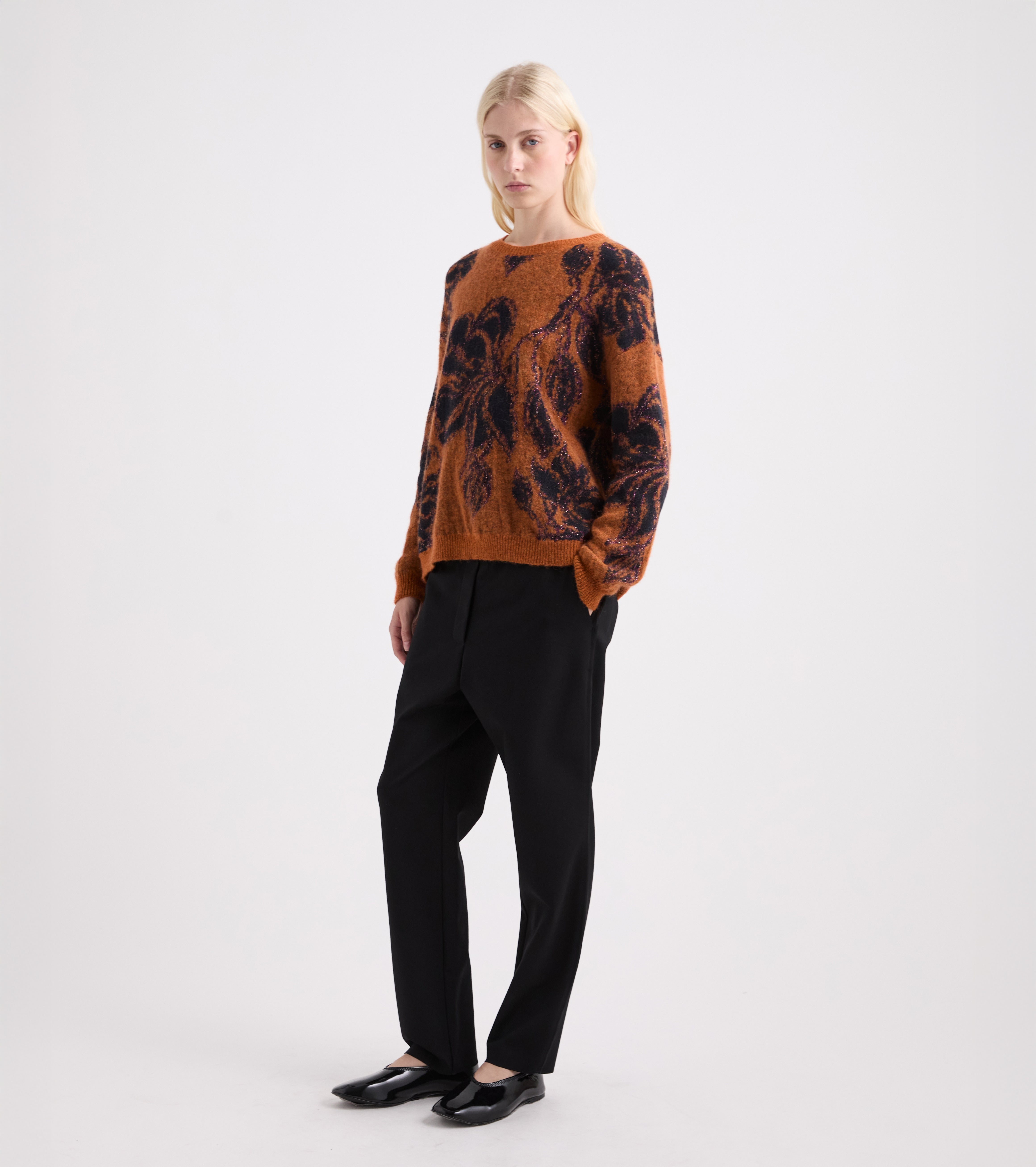 Jersey floral de mezcla de alpaca y lana, en color naranja y azul marino