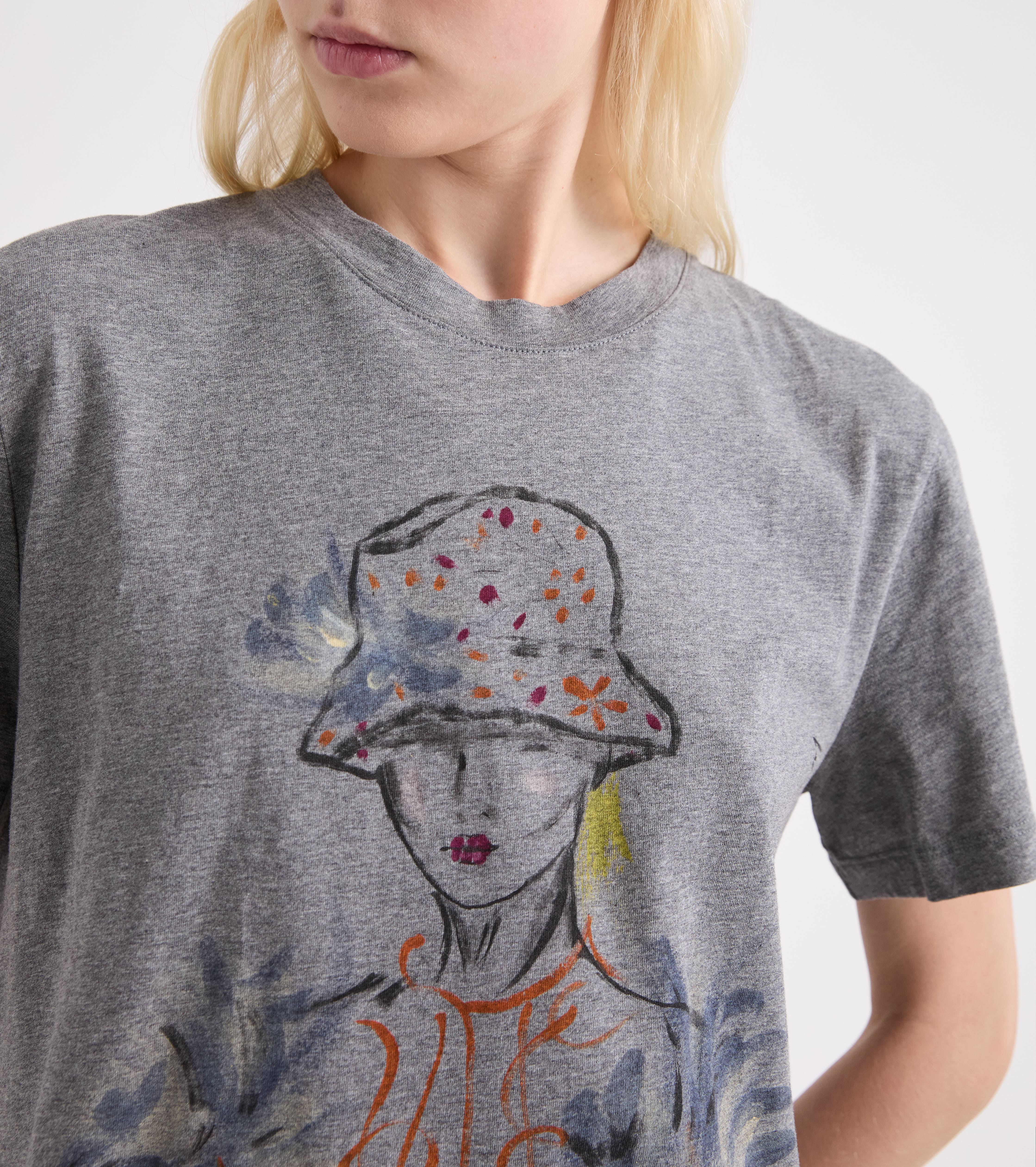 Camiseta de cuello redondo con mangas cortas en gris jaspeado