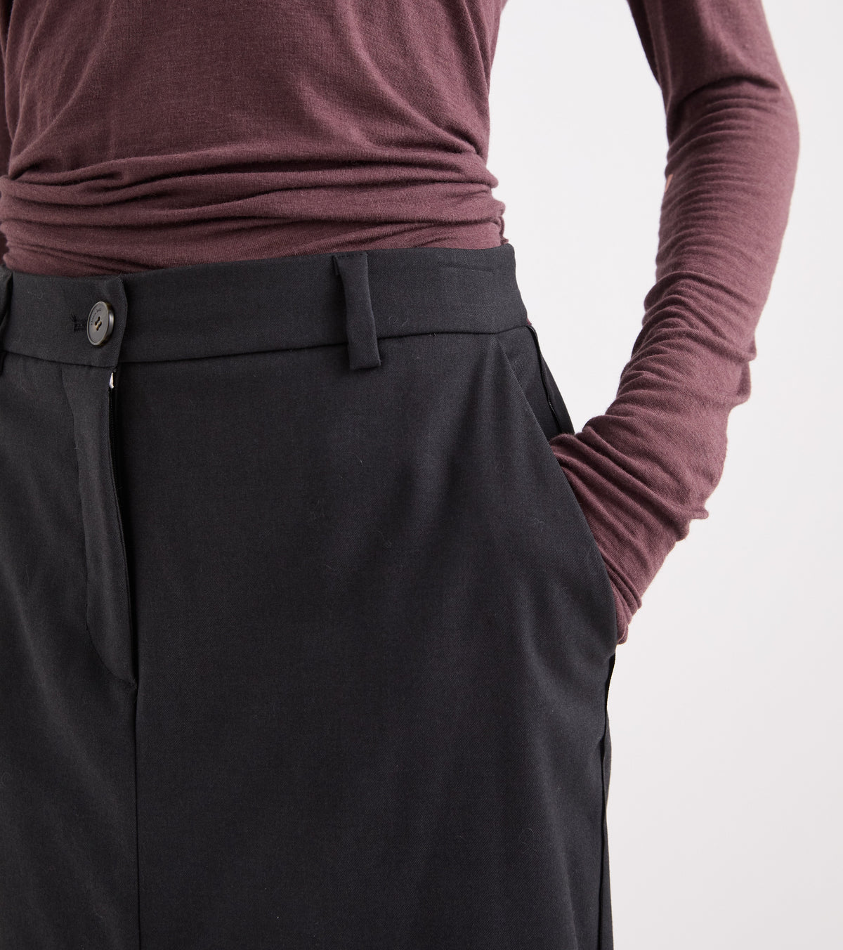Gonna stretch con spacco e tasche check