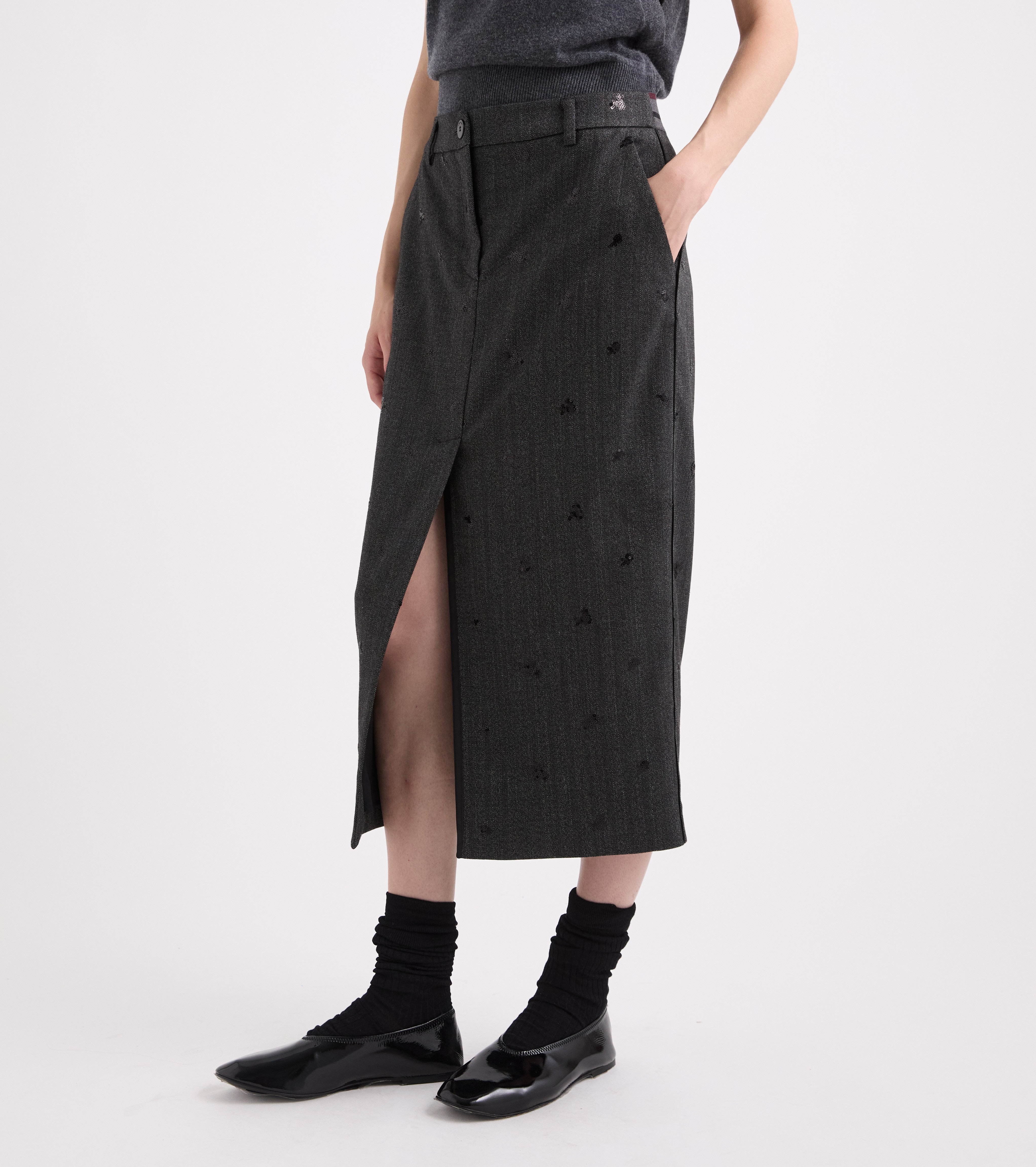 Gonna stretch con spacco e tasche