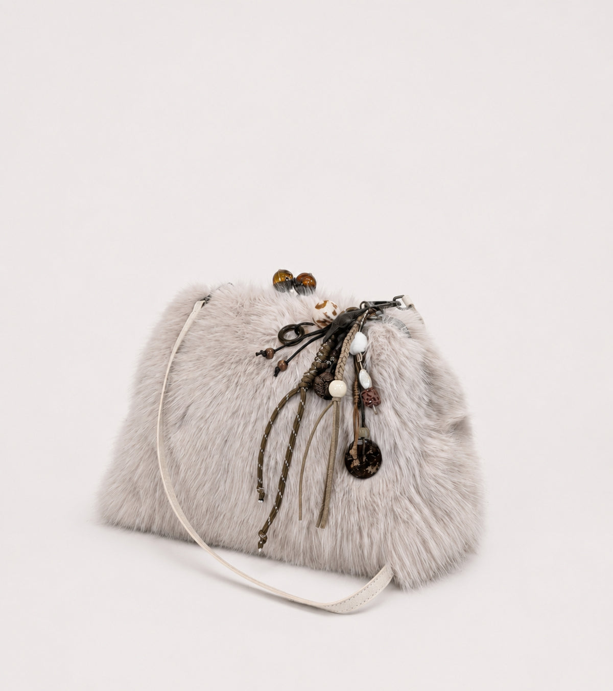 Borsa crossbody con charms sabbia