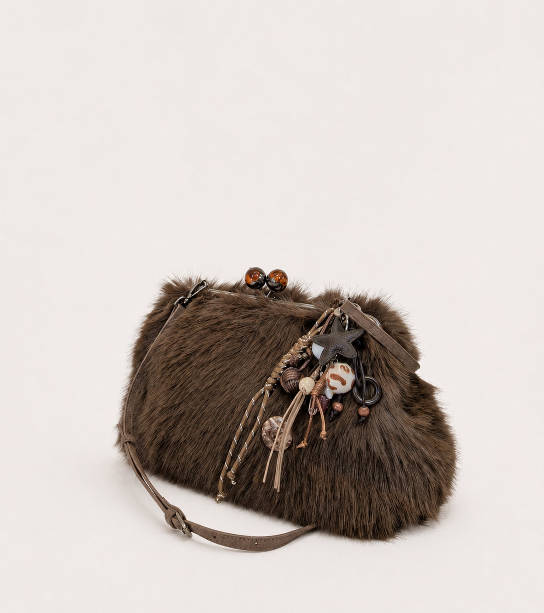 Borsa crossbody con charms corteccia