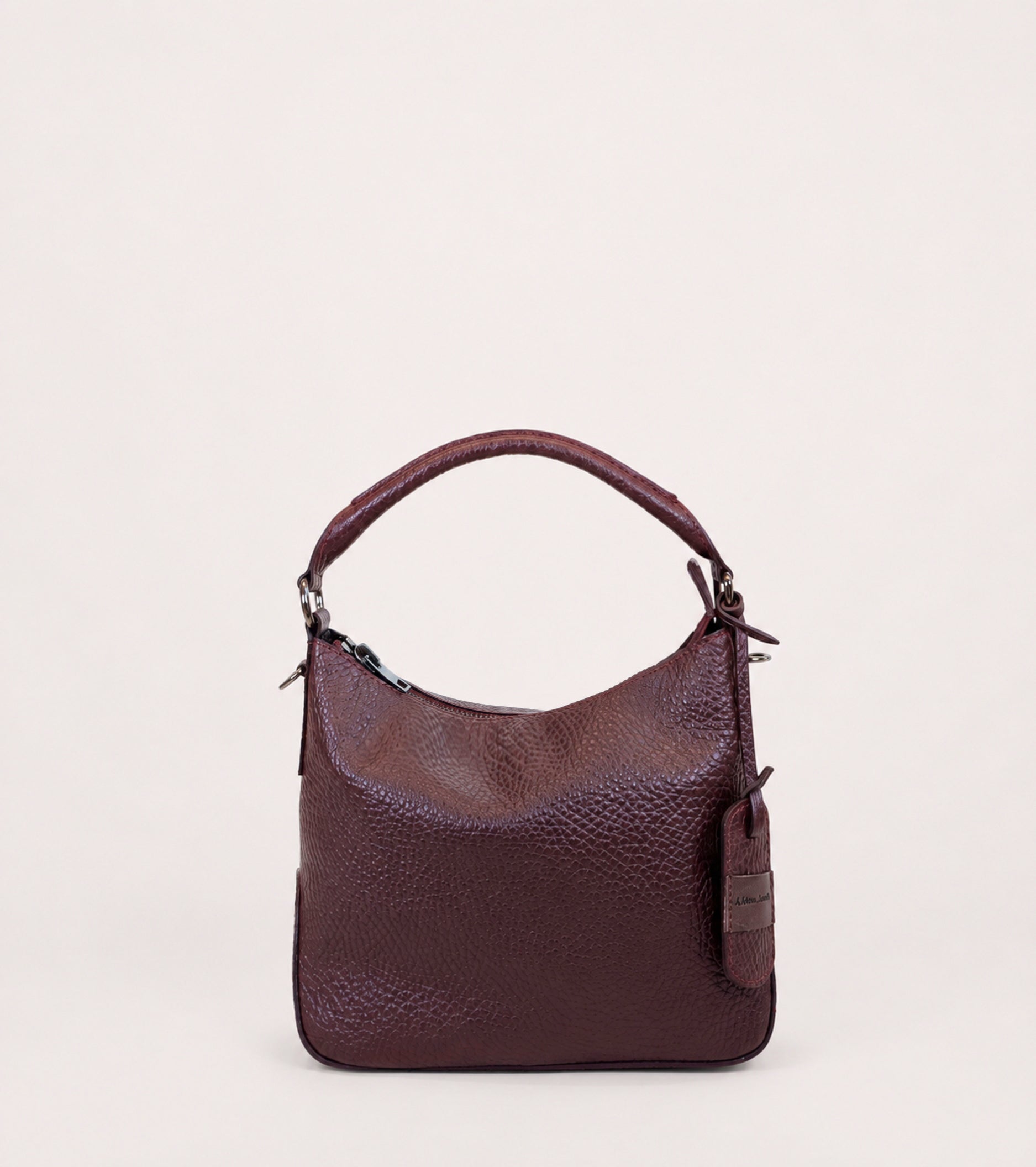 Hobo-taske med charm i farven prune