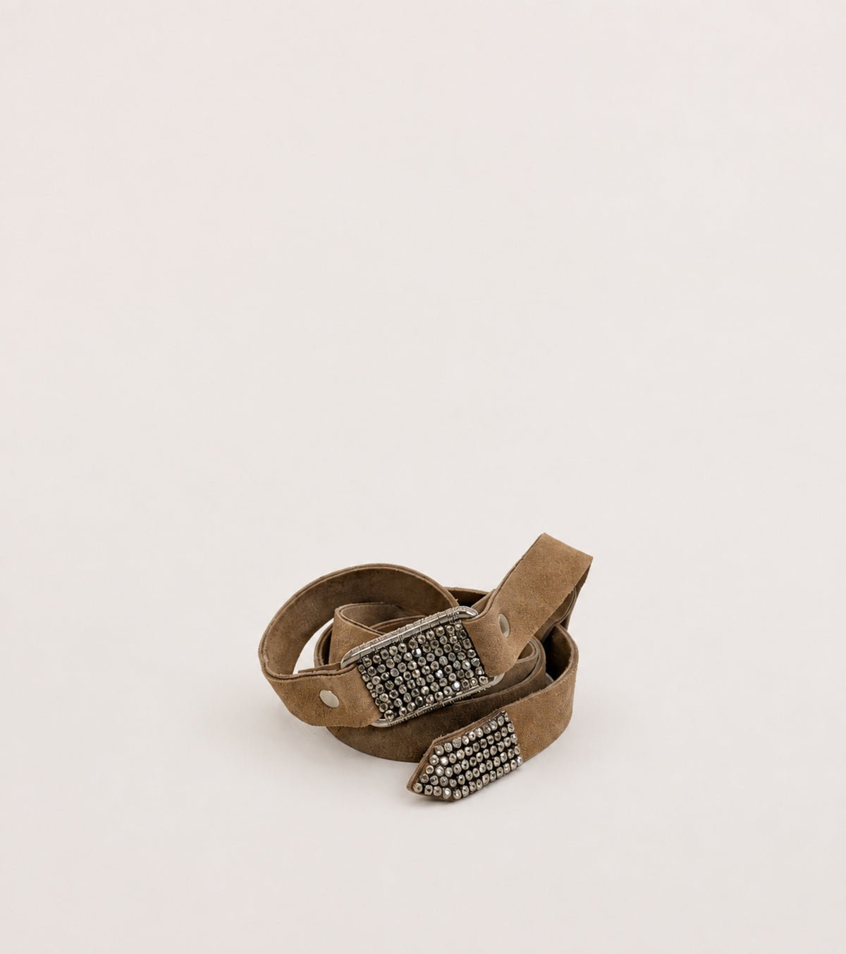 Camel-coloured suede belt