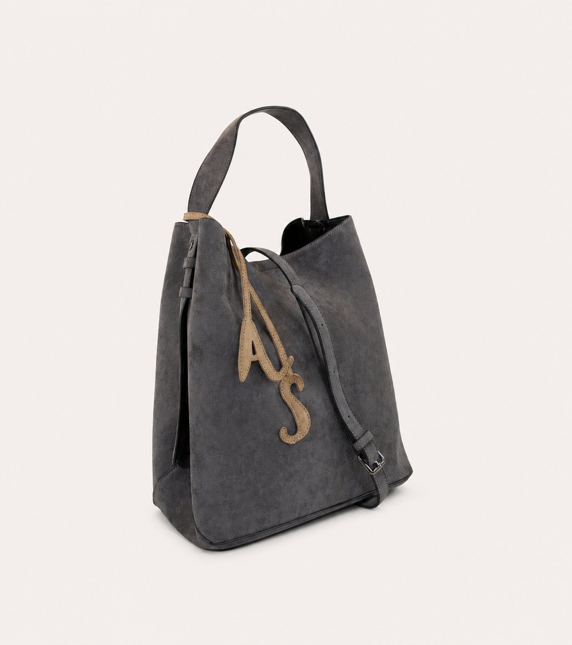 Bolso tipo cubo con colgante AS de pizarra