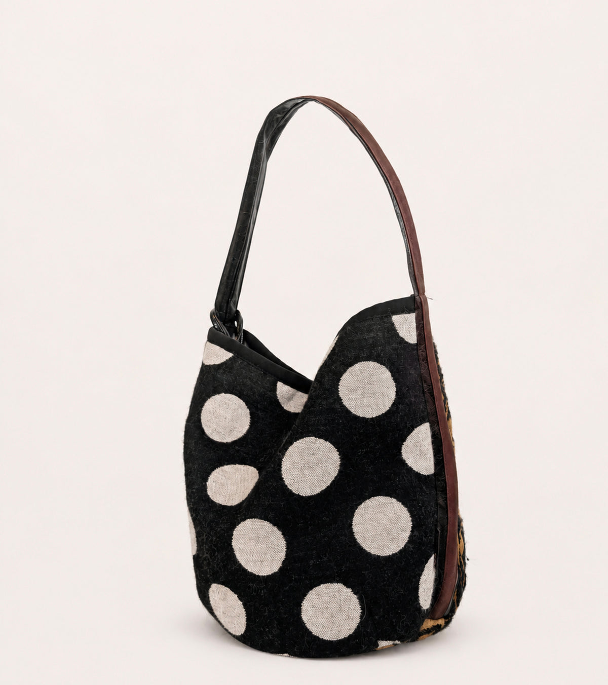 Borsa a secchiello in misto lana jacquard pois damascato