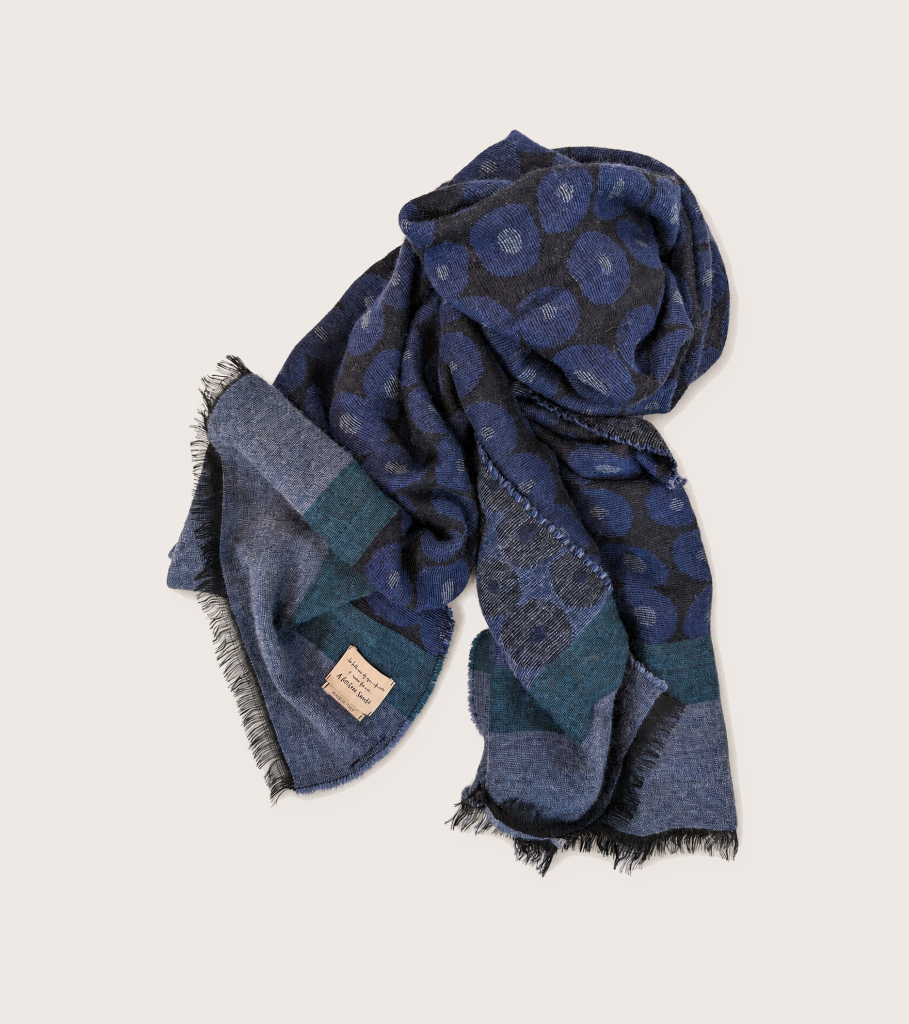 Scarf made from graphite blue jacquard yarn