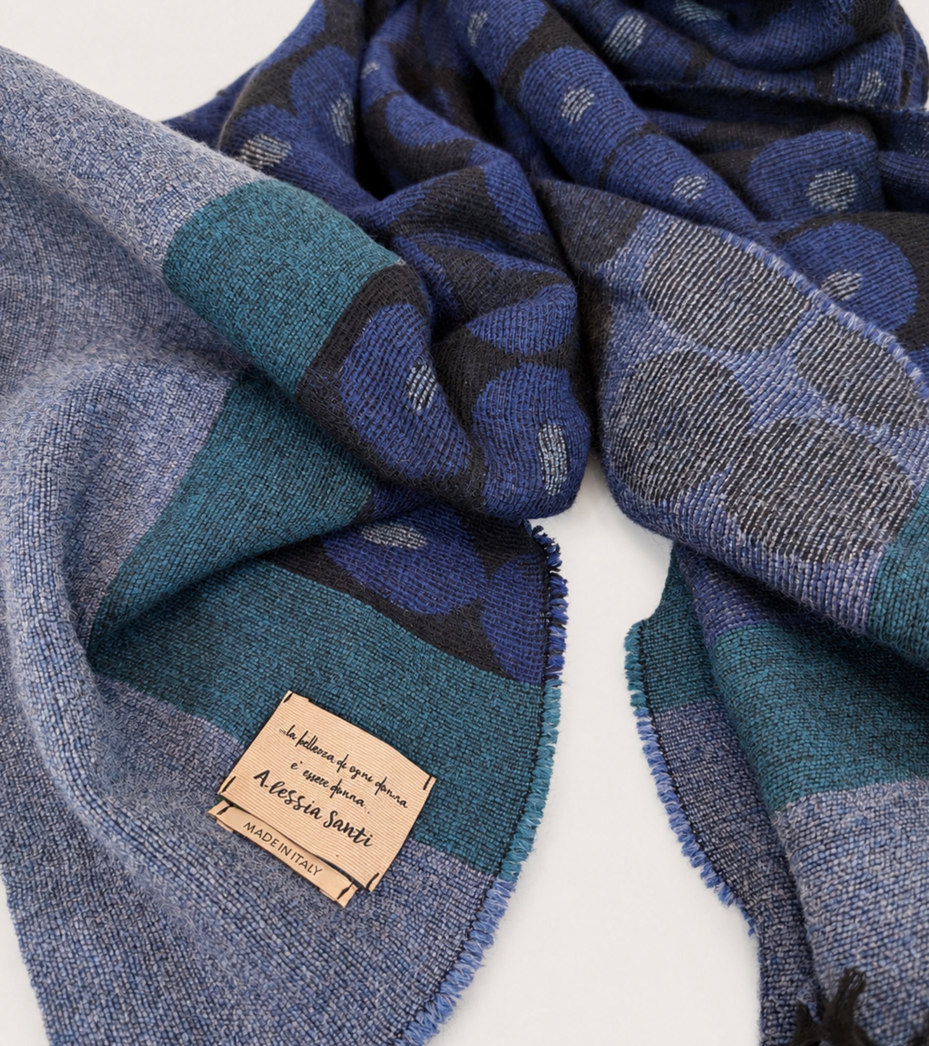 Scarf made from graphite blue jacquard yarn