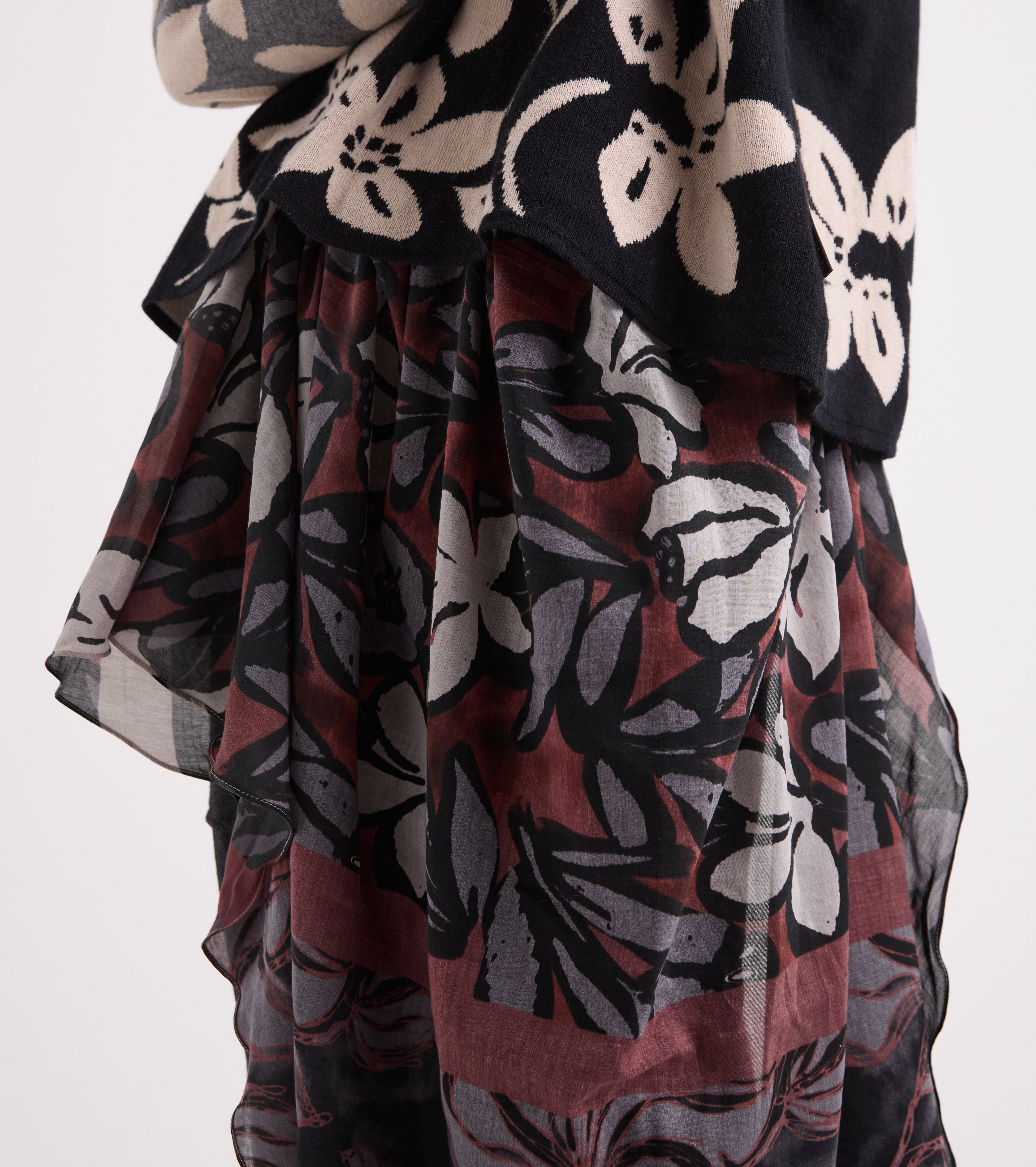 Silk-blend scarf with a grey Amareno belt